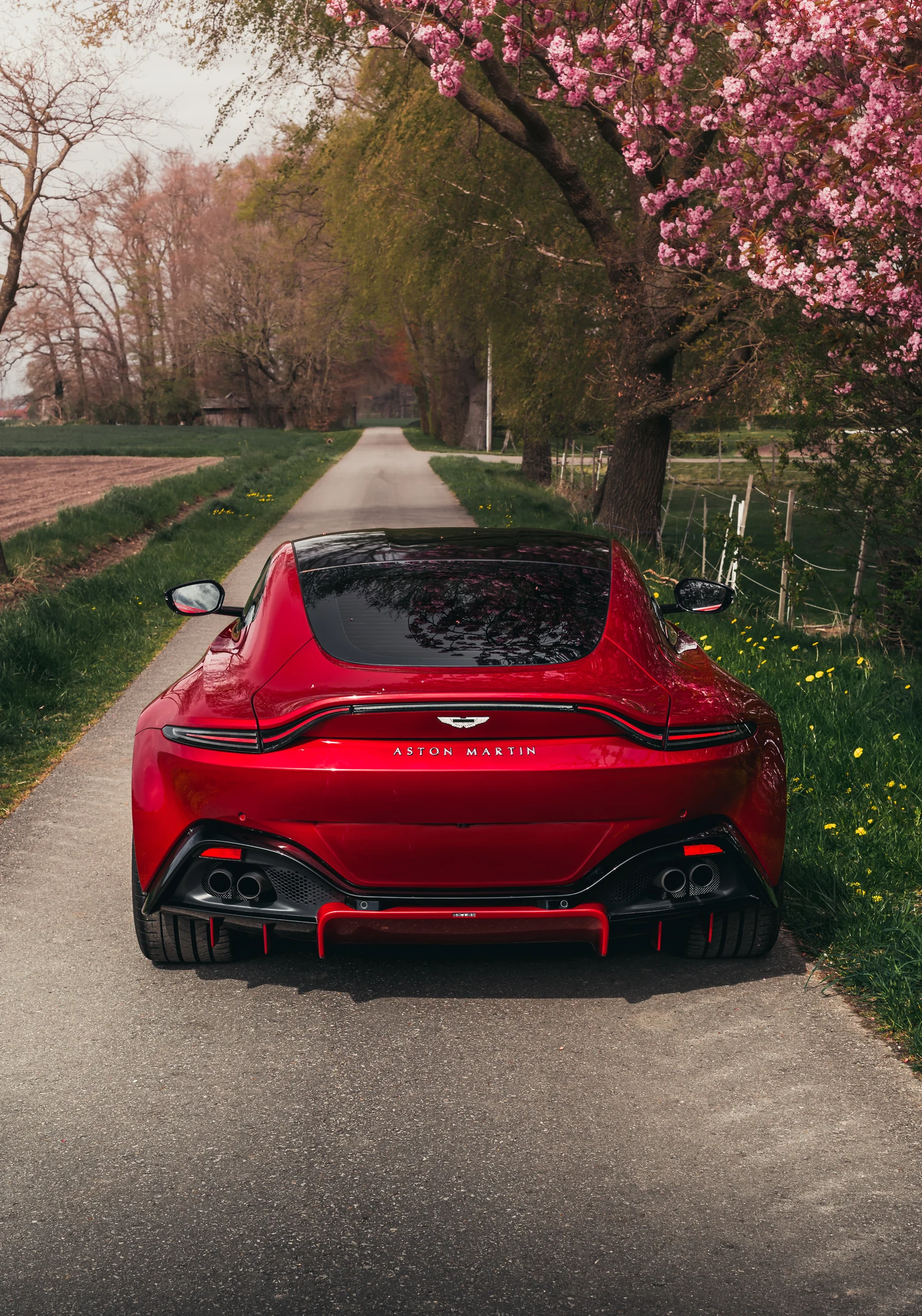 Aston Martin Vantage – Akzentfolierung · Chrome Delete, Ansicht 3
