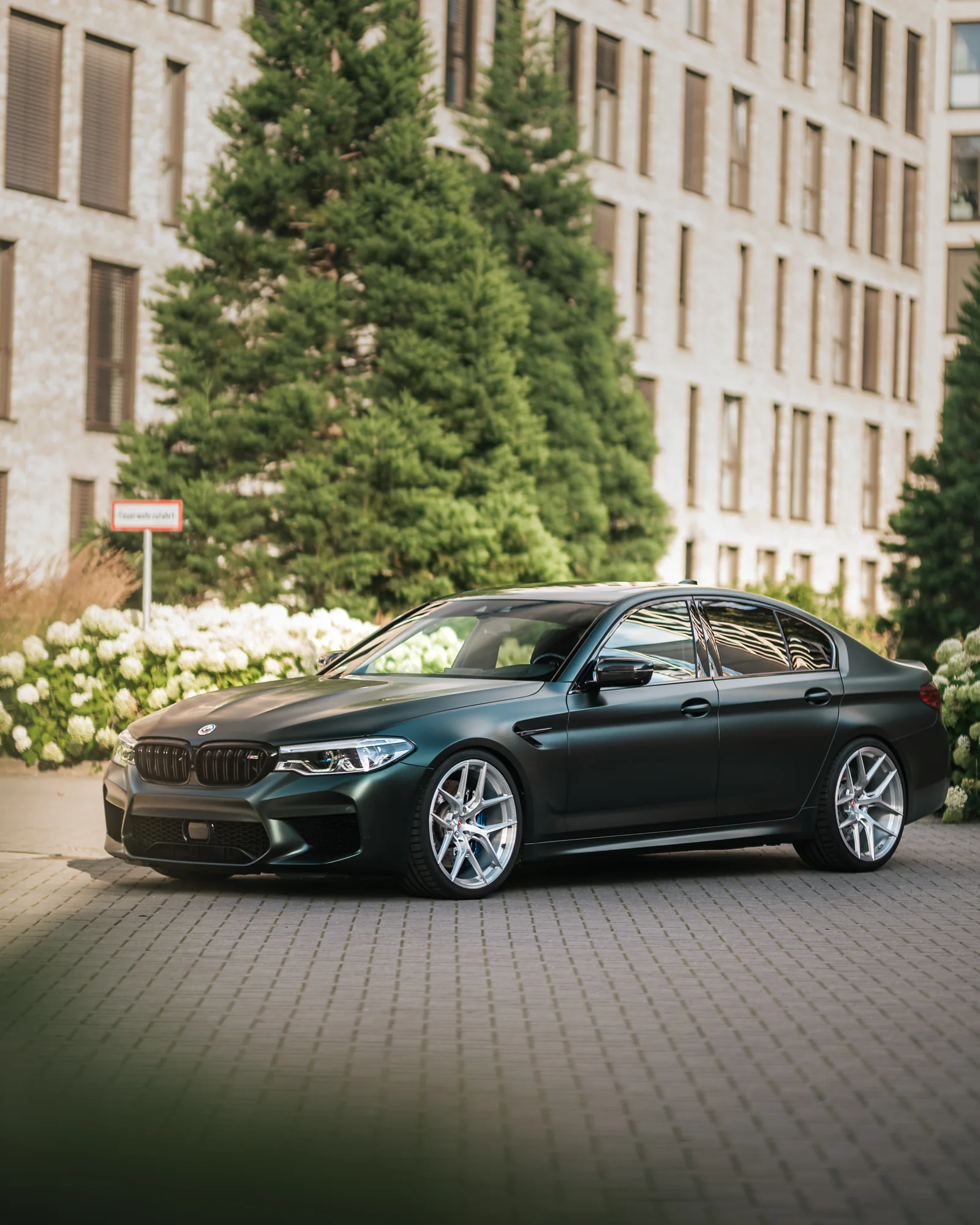 BMW M5 Competition – Vollfolierung in mattem Smaragdgrün