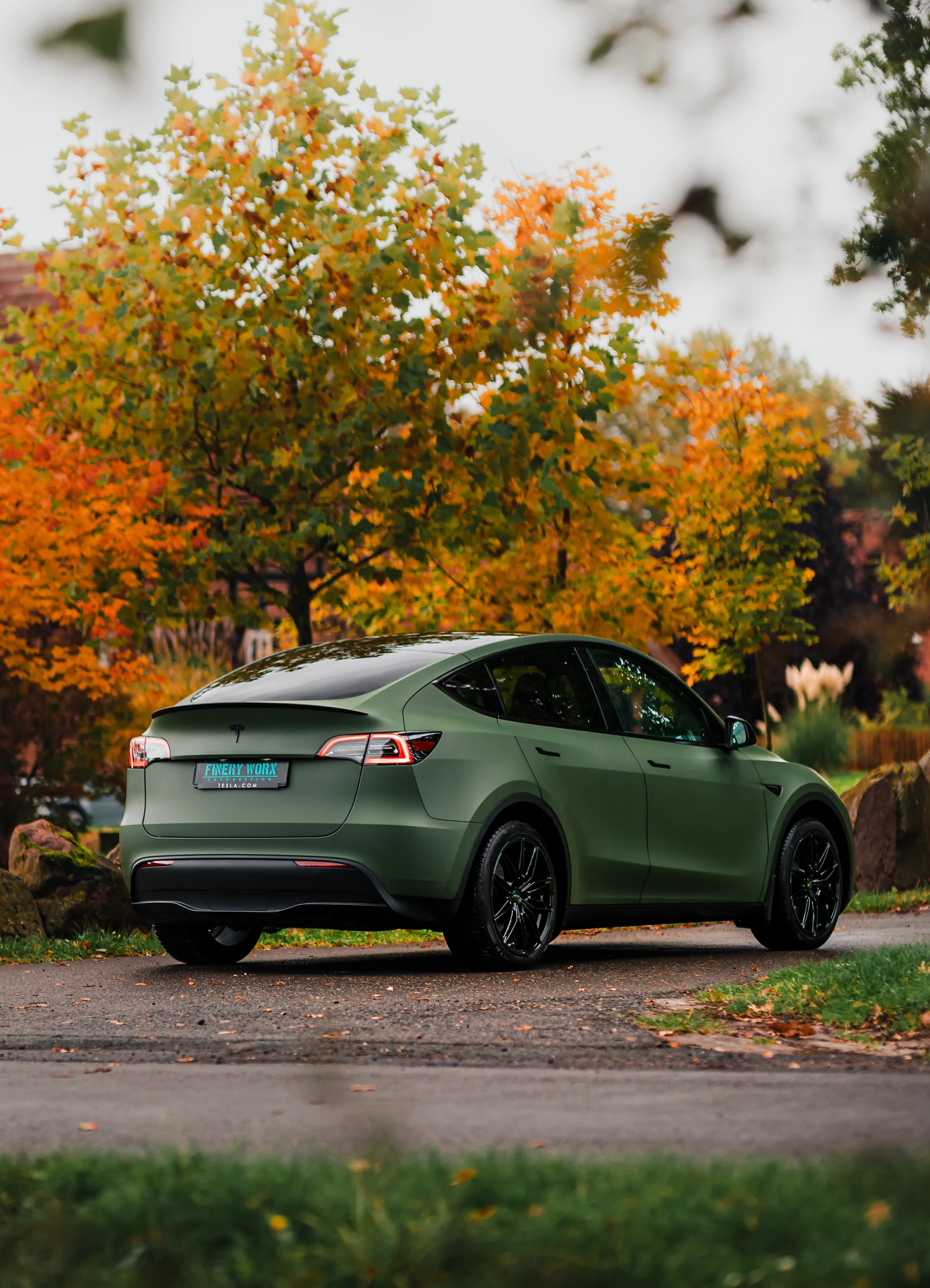 Tesla Model Y – Fahrzeugfolierung · Versiegelung, Ansicht 3
